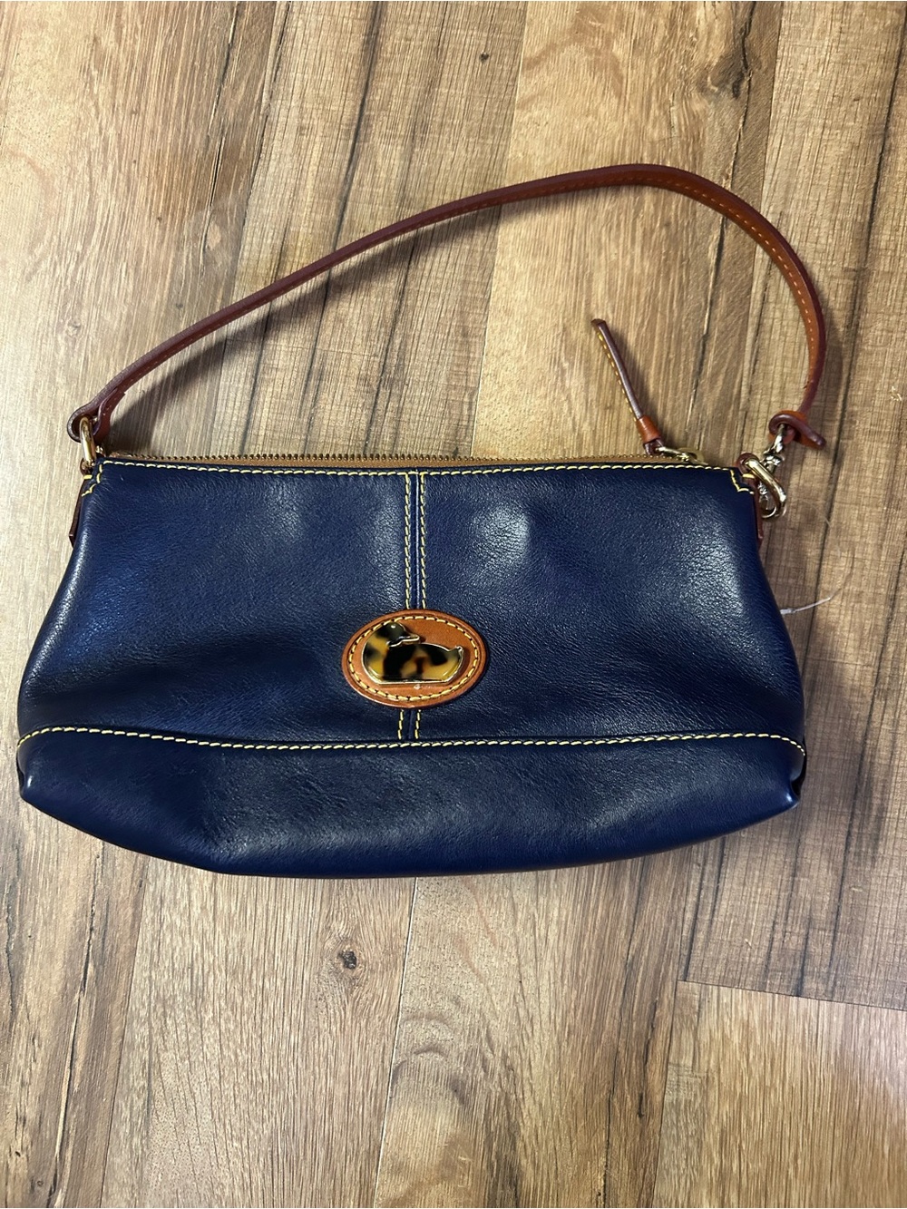 VINTAGE Dooney & Bourke Dark Blue Leather Purse W/ Tortoise shell Duck Emblem